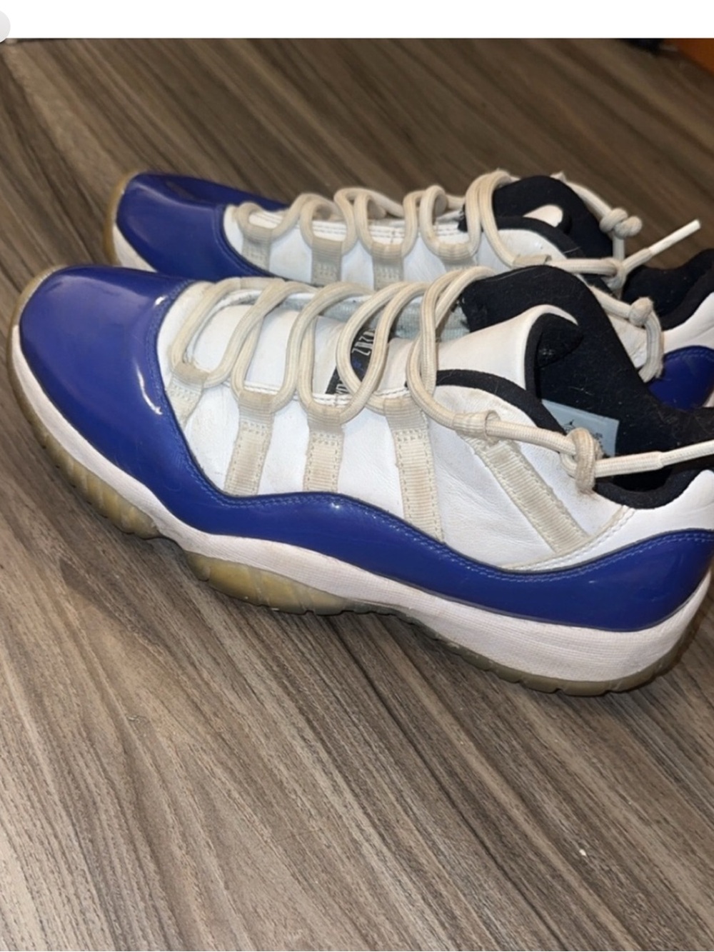 Jordan 11 Women Low-Top Sneakers in Blue and White